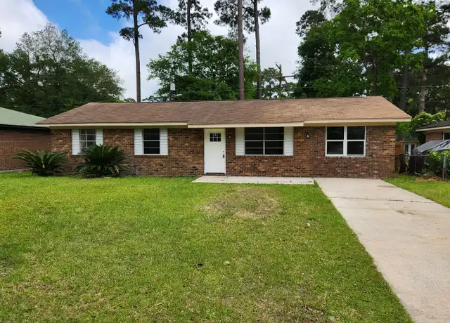 Property at 111 Wassaw Rd, Savannah, GA, 31410, 4 beds, 2 baths, [object Object]