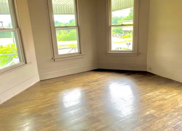 Property at 202 Virginia St SW Unit 2, Lenoir, NC, 28645, 1 bed, 1 bath, [object Object]