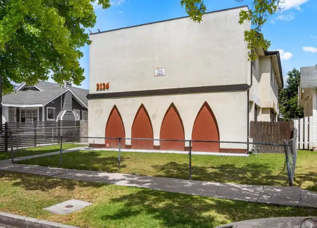 Property at 2124 S Sycamore Ave Unit 04, Los Angeles, CA, 90016, 3 beds, 2 baths, [object Object]