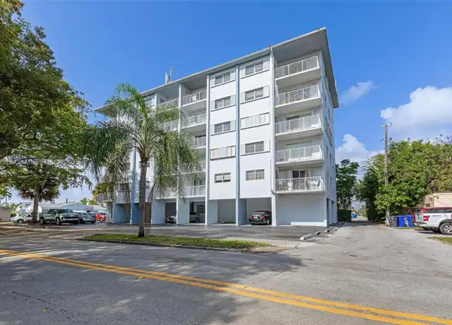 Property at 1701 Washington St #304, Hollywood, FL, 33020, 1 bed, 1.5 baths, [object Object]