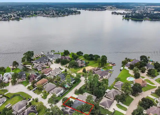 Property at 12822 Lake Shore Dr, Montgomery, TX, 77356, 4 beds, 2 baths, [object Object]