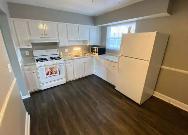 Property at 794 Elaine Rd, Columbus, OH, 43213, 2 beds, 1 bath, [object Object]