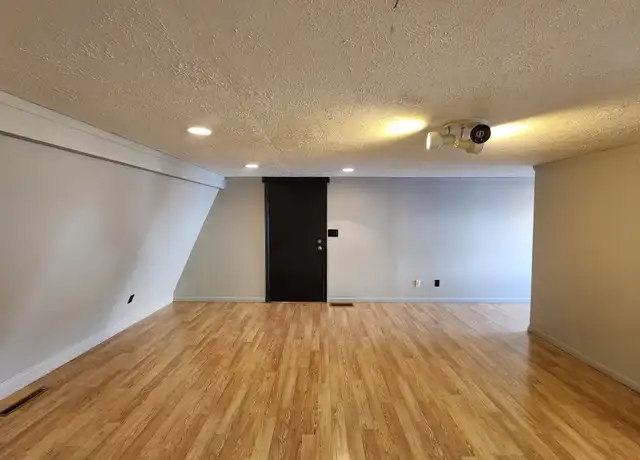 Property at 331 S Market St, Troy, OH, 45373, 2 beds, 1 bath, [object Object]