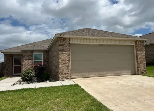 Property at 1357 Dustin Dr, Edmond, OK, 73003, 3 beds, 2 baths, [object Object]