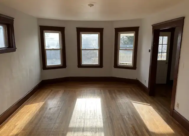 Property at 97 Fuller St Unit 2nd Floor, Dorchester, MA, 02124, 3 beds, 1 bath, [object Object]