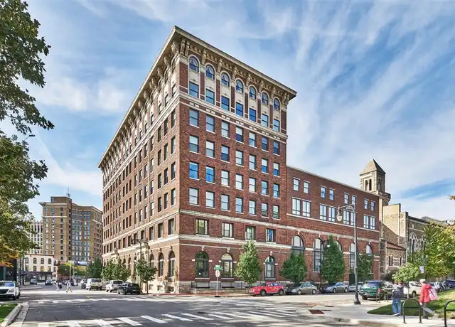 Property at 27 Library St NE #404, Grand Rapids, MI, 49503, 1 bed, 1.5 baths, [object Object]