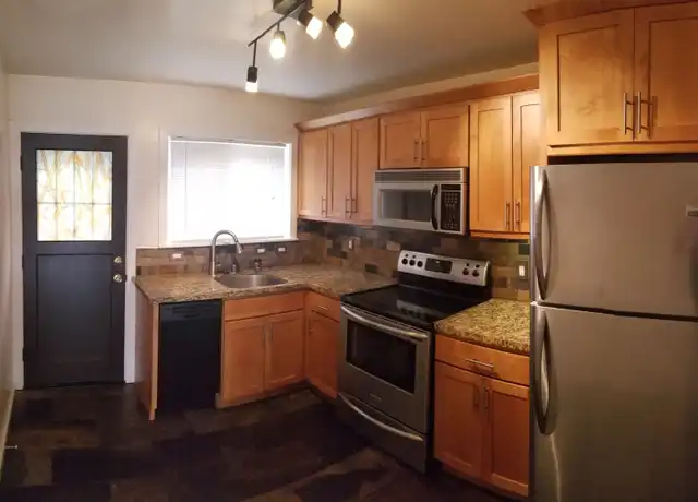 Property at 8061 Greenridge Dr Unit 35, Oakland, CA, 94605, 2 beds, 1 bath, [object Object]
