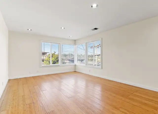 Property at 8061 Greenridge Dr Unit 35, Oakland, CA, 94605, 2 beds, 1 bath, [object Object]