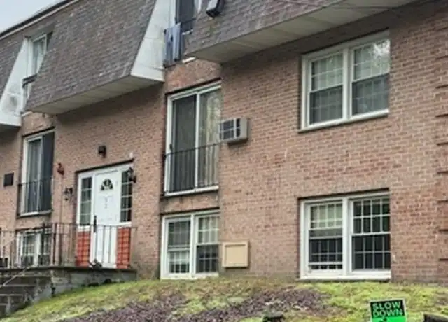 Property at 82 Boylston Ln #16, Lowell, MA, 01852, 2 beds, 1 bath, [object Object]