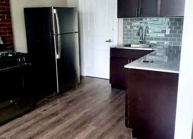 Property at 636 Maryland Ave Unit 2, Shadyside, PA, 15232, 2 beds, 1 bath, [object Object]