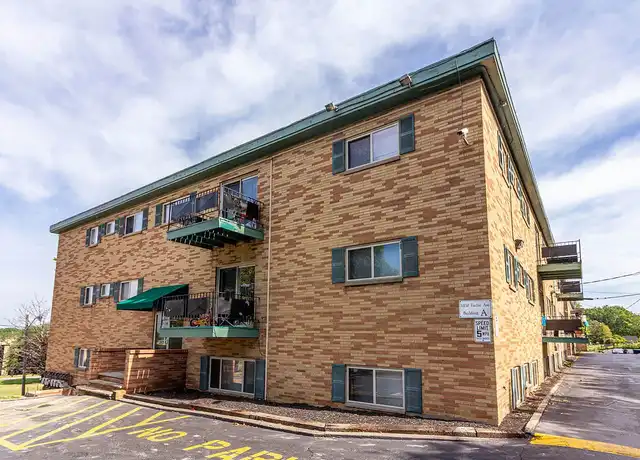 Property at Hunter Hills Apartments - 20240 Euclid Ave, Euclid, OH, 44117, 2 beds, 1 bath, [object Object]