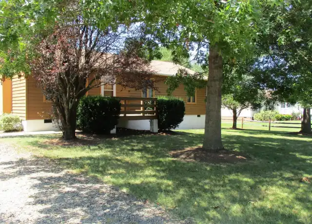Property at 11170 Crest Ln, Bealeton, VA, 22712, 3 beds, 2 baths, [object Object]