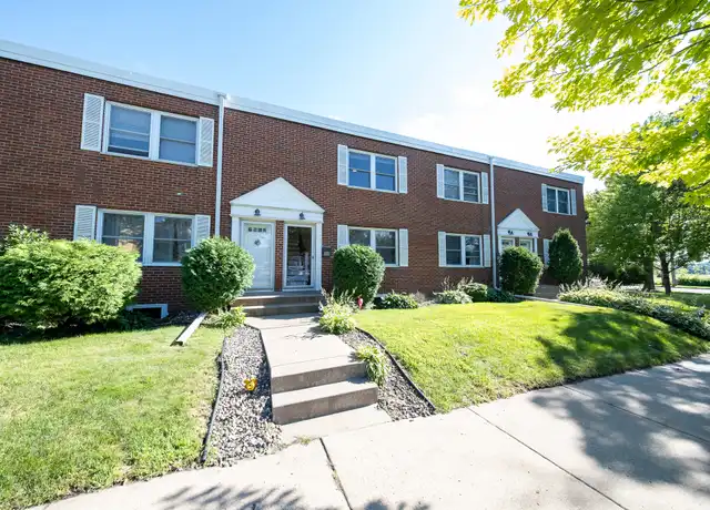 Property at 2050 Montreal Ave, Saint Paul, MN, 55116, 2 beds, 1 bath, [object Object]