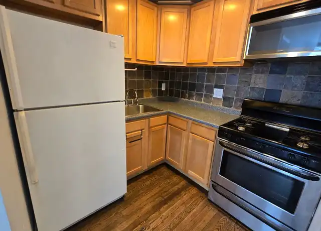 Property at 2135 Walnut St, Philadelphia, PA, 19103, 2 beds, 1 bath, [object Object]