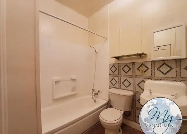 Property at 242 Washington St Unit 203, Gooding, ID, 83330, 1 bed, 1 bath, [object Object]