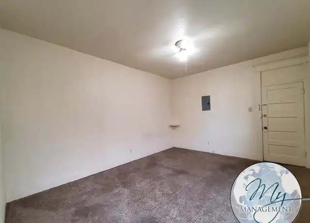Property at 242 Washington St Unit 203, Gooding, ID, 83330, 1 bed, 1 bath, [object Object]
