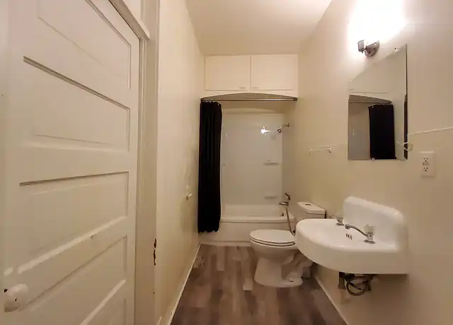 Property at 242 Washington St Unit 203, Gooding, ID, 83330, 1 bed, 1 bath, [object Object]