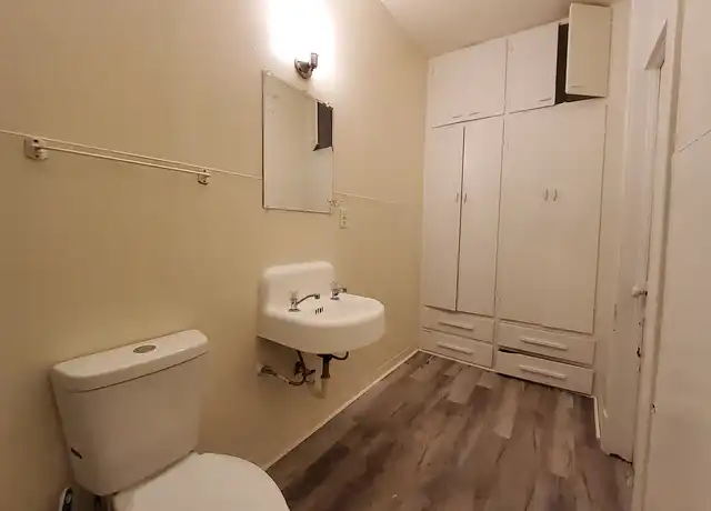 Property at 242 Washington St Unit 106, Gooding, ID, 83330, 1 bed, 1 bath, [object Object]