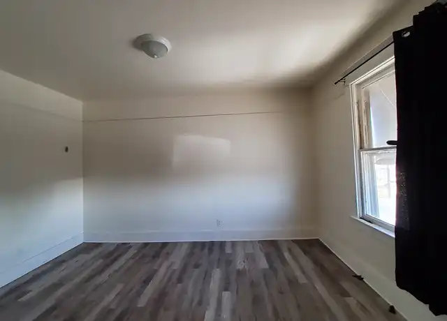 Property at 242 Washington St Unit 106, Gooding, ID, 83330, 1 bed, 1 bath, [object Object]