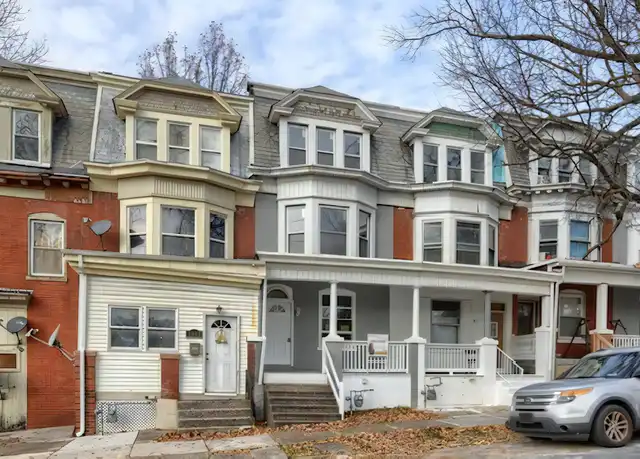 Property at 1804 Walnut St, Harrisburg, PA, 17103, 5 beds, 2 baths, [object Object]
