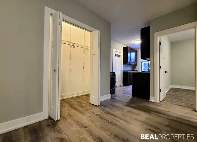 Property at 705 W Brompton Ave Unit 24, Chicago, IL, 60657, 1 bed, 1 bath, [object Object]
