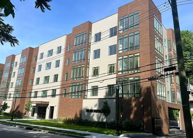 Property at The Enclave at Fleetwood - 525 N Macquesten Pkwy, Mount Vernon, NY, 10552, 1 bed, 1 bath, [object Object]