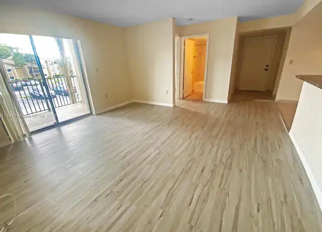 Property at 206 Palm Cir W Unit 206, Pembroke Pines, FL, 33025, 2 beds, 2 baths, [object Object]