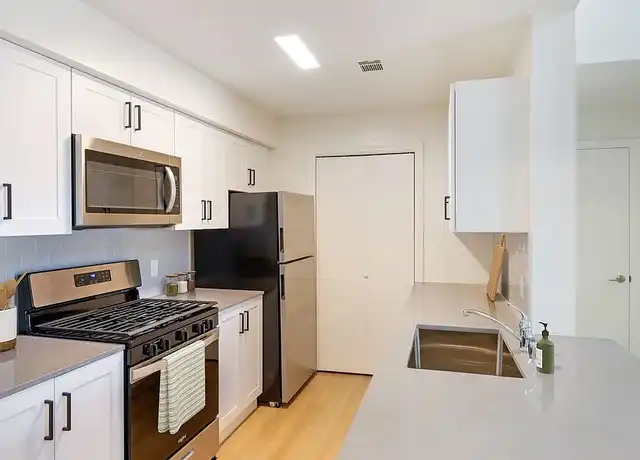 Property at Avalon Commons - 313 Avalon Cir, Smithtown, NY, 11787, 1-3 bed, 1-2 bath, [object Object]