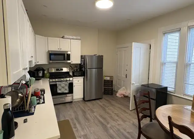 Property at 1423 Cambridge St Unit 2, Cambridge, MA, 02139, 3 beds, 1 bath, [object Object]
