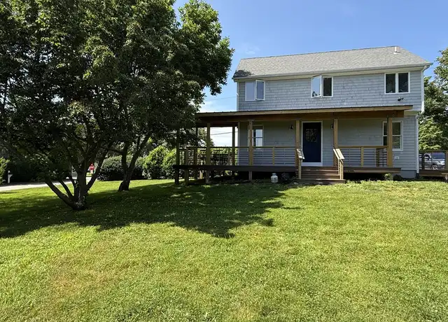 Property at 157 Briarwood Ave, Middletown, RI, 02842, 2 beds, 2 baths, [object Object]