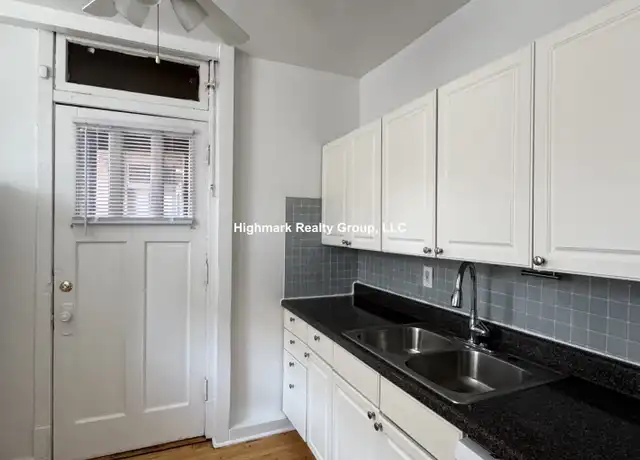 Property at 1936 W Foster Ave Unit 3, Chicago, IL, 60640, 2 beds, 1 bath, [object Object]