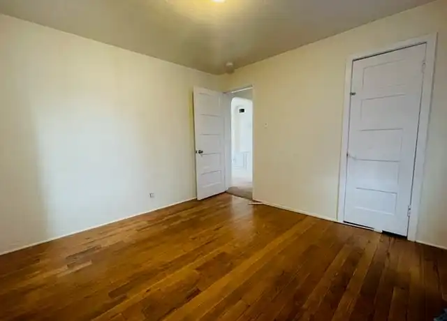 Property at 1002 W Deming St, Roswell, NM, 88203, 2 beds, 1 bath, [object Object]