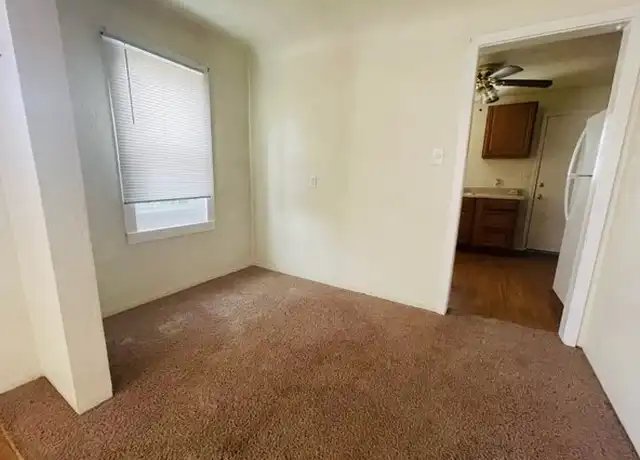 Property at 1002 W Deming St, Roswell, NM, 88203, 2 beds, 1 bath, [object Object]