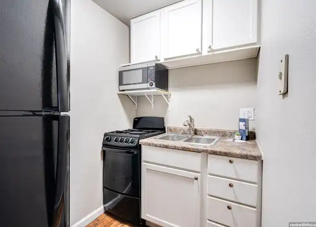 Property at 1226 Titan Ct Unit 1226 1, Oshkosh, WI, 54901, 1 bed, 1 bath, [object Object]