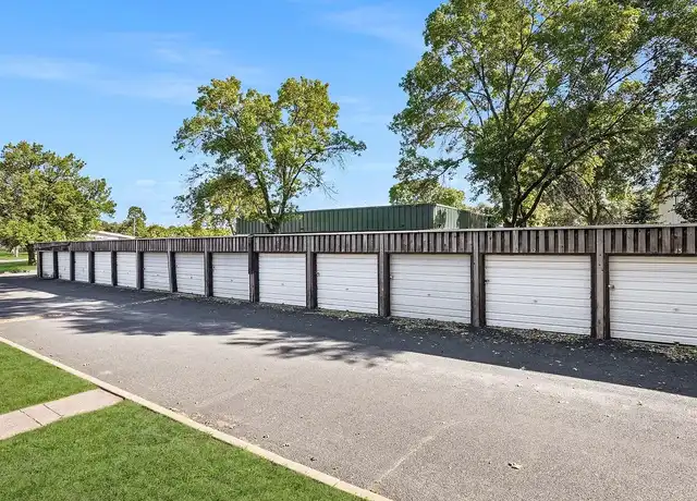 Property at Lynwood Pointe - 6925 N Humboldt Ave, Brooklyn Center, MN, 55430, 2 beds, 1 bath, [object Object]