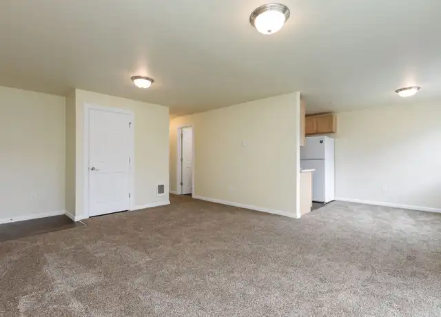 Property at Pacific Manor Apartments - 7611 Pacific Ave, Tacoma, WA, 98408, 2 beds, 1 bath, [object Object]