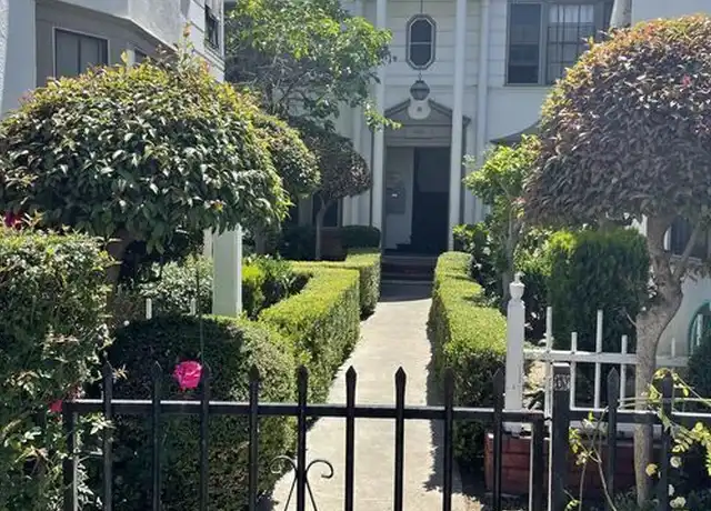 Property at 750 N Saint Andrews Pl Unit 102, Los Angeles, CA, 90038, 1 bed, 1 bath, [object Object]