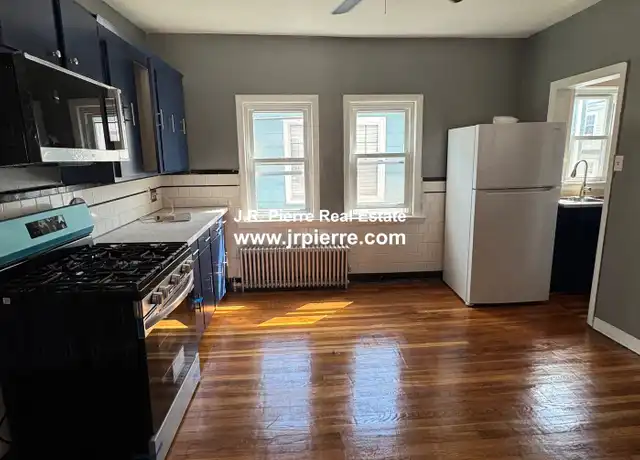 Property at 12 Etna Pl Unit 2, Lynn, MA, 01905, 3 beds, 1 bath, [object Object]