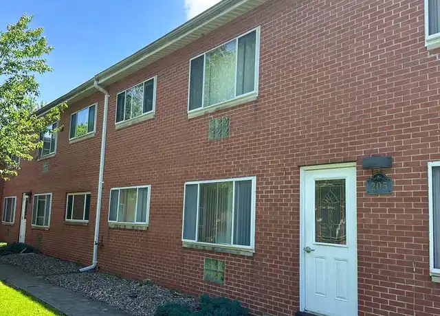 Property at 2900 State St Unit 205 A, Quincy, IL, 62301, 2 beds, 1 bath, [object Object]