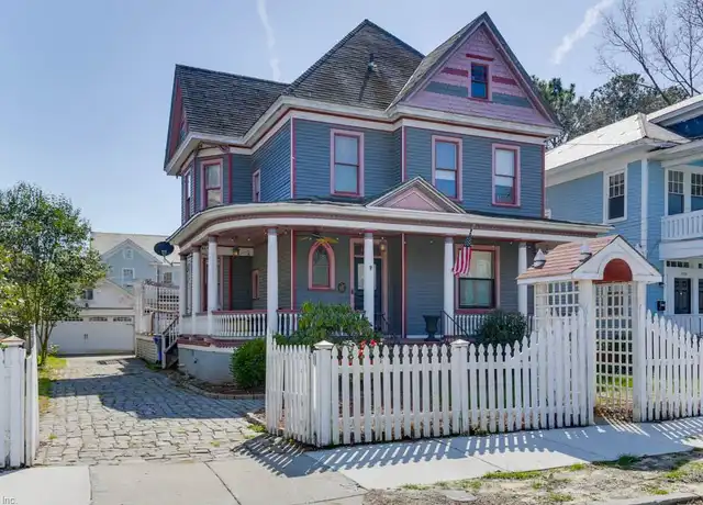 Property at 1051 Naval Ave, Portsmouth, VA, 23704, 4 beds, 2.5 baths, [object Object]