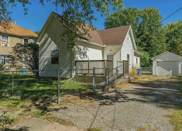 Property at 205 N 3rd St, Easton, IL, 62633, 2 beds, 1 bath, [object Object]