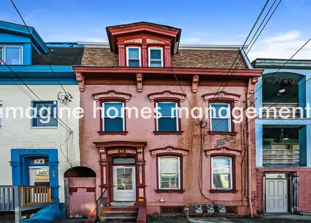 Property at 2106 Sarah St Unit 3, Pittsburgh, PA, 15203, 1 bed, 1 bath, [object Object]
