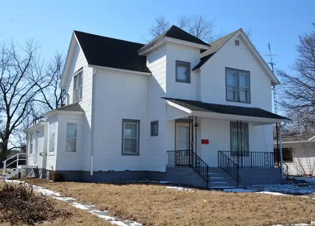 Property at 522 W Hail St, Bushnell, IL, 61422, 4 beds, 1 bath, [object Object]