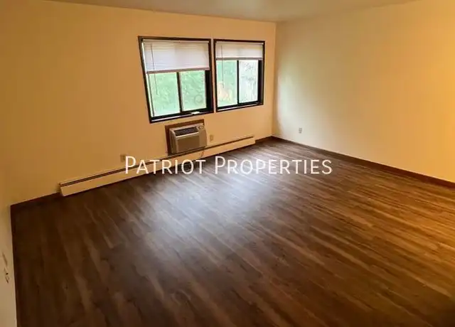 Property at 1009 Gilbert Rd Apt 4, Madison, WI, 53711, 1 bed, 1 bath, [object Object]