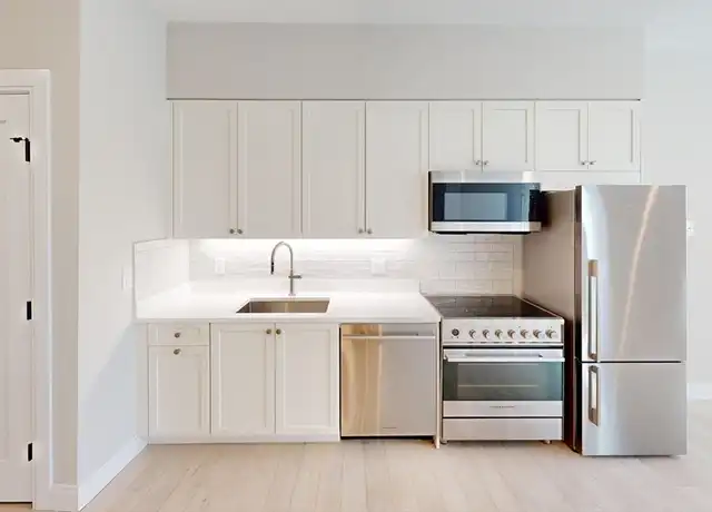 Property at 197 Green St Unit 402, Jamaica Plain, MA, 02130, 1 bed, 1 bath, [object Object]