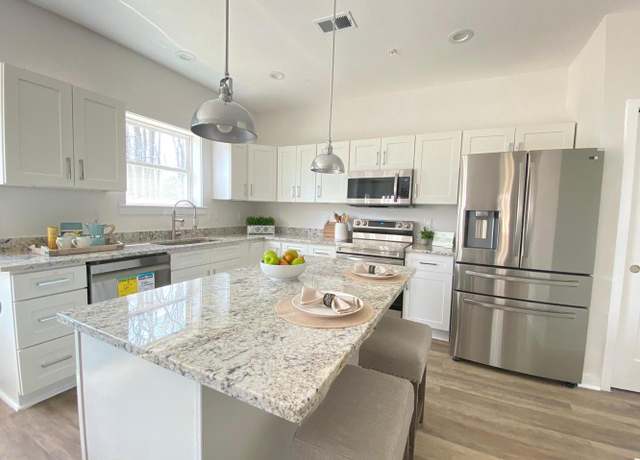 Photo of 799 Central Ave E, Edgewater, MD 21037
