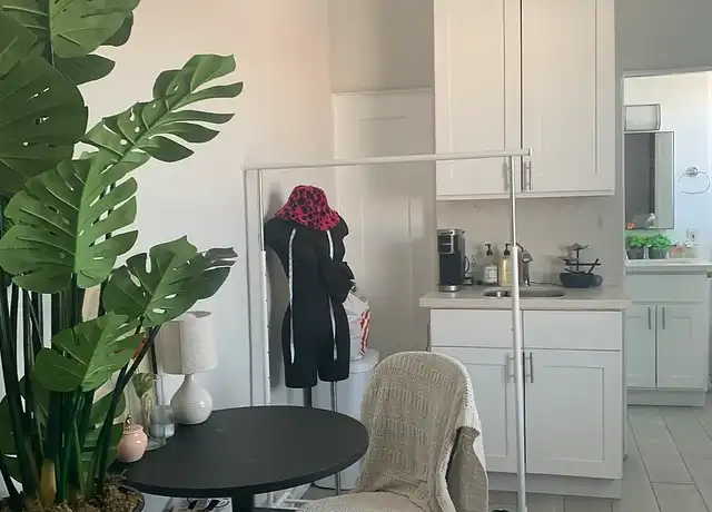 Property at Hollywood Melrose Apartments - 5014 Melrose Ave, Los Angeles, CA, 90004, 0 beds, 1 bath, [object Object]