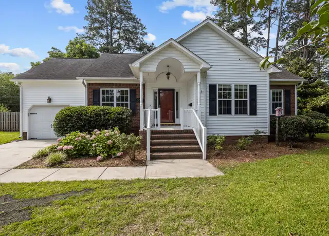 Property at 2005 Trent Blvd, New Bern, NC, 28560, 3 beds, 2 baths, [object Object]