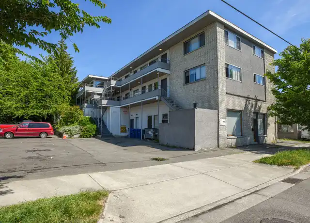 Property at 9244 Greenwood Ave N Unit 4, Seattle, WA, 98103, 2 beds, 1 bath, [object Object]