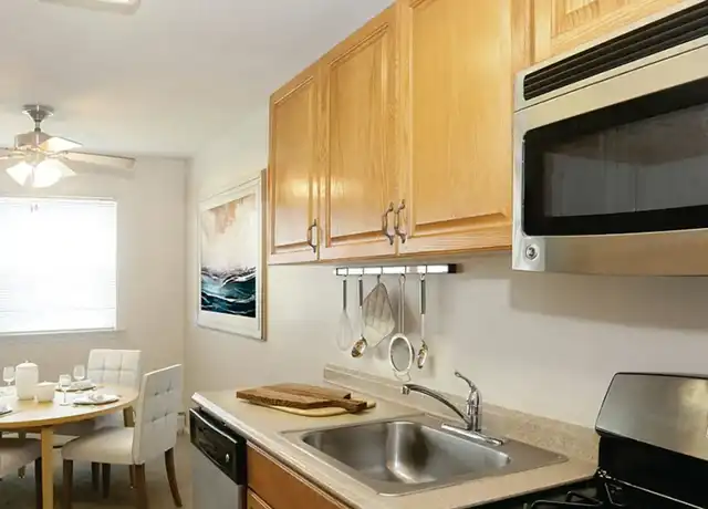 Property at Heatherwood House at Ronkonkoma - 147 Lake Shore Rd, Ronkonkoma, NY, 11779, 1 bed, 1 bath, [object Object]